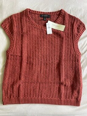 Banana Republic Women's Sleeveless Textured Knit Sweater in Rust